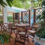 Ξενοδοχείο Pineda 2*