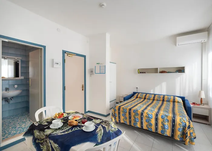 Pineda 2* بيبيوني